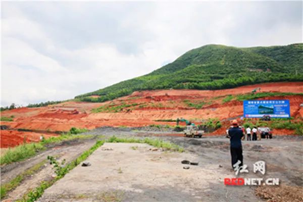 一带一路，郴州从未缺“烯”——北湖区鲁塘石墨产业经济转型发展纪实